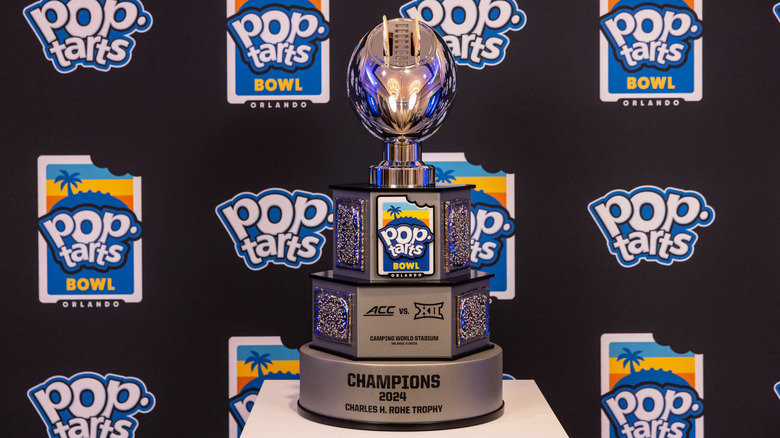 functioning pop tarts trophy