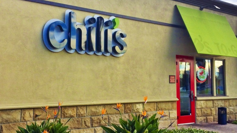 Chili's restaurant with a blue and green sign