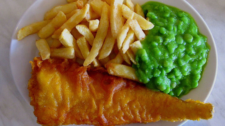 fish chips and mushy peas