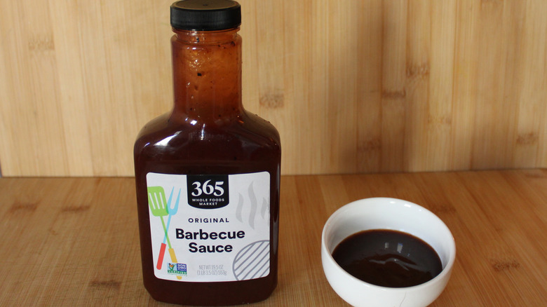 Container and bowl of 365 Original Barbecue Sauce