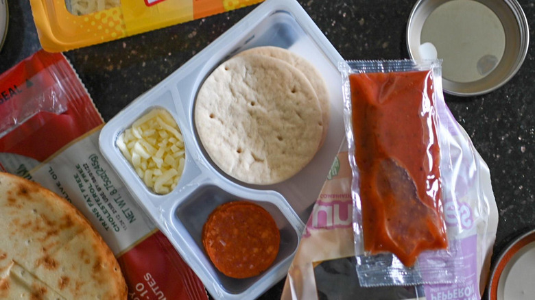 pizza lunchables and ingredients