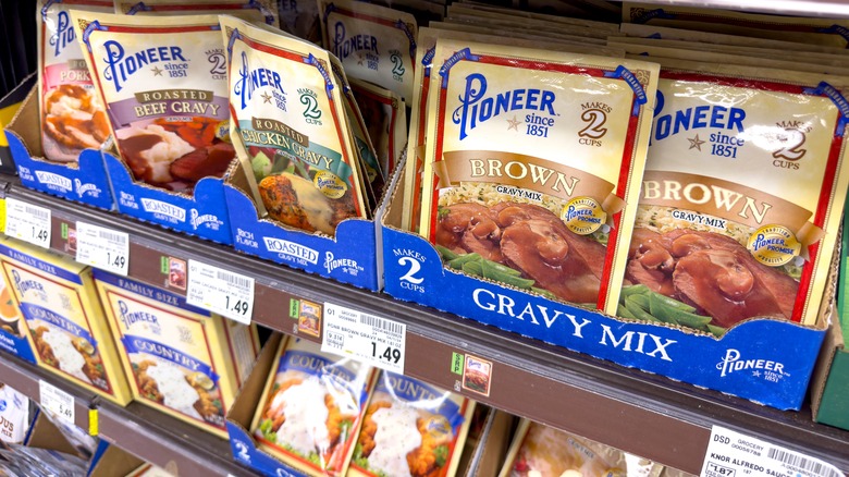 Packets of gravy mix in store