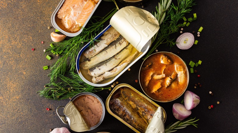 Tinned fish with herbs