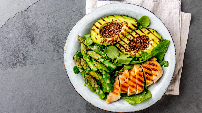 Salad with grilled avocado