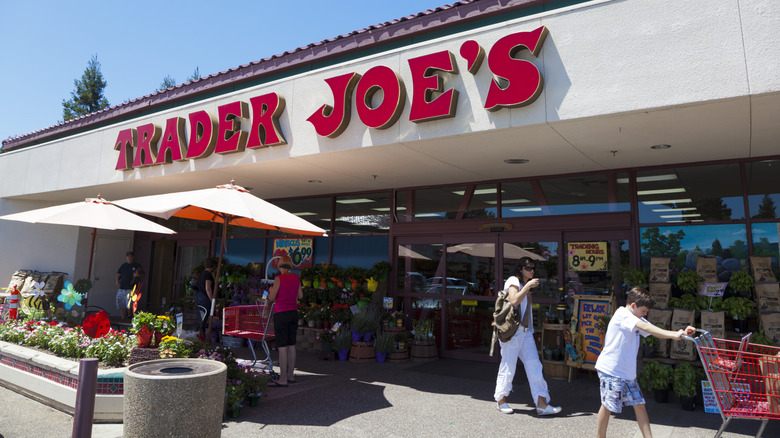 Customers shopping outside a Trader Joe's store