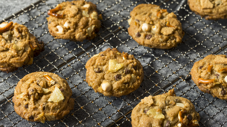 Garbage cookies on wire cooling wrack