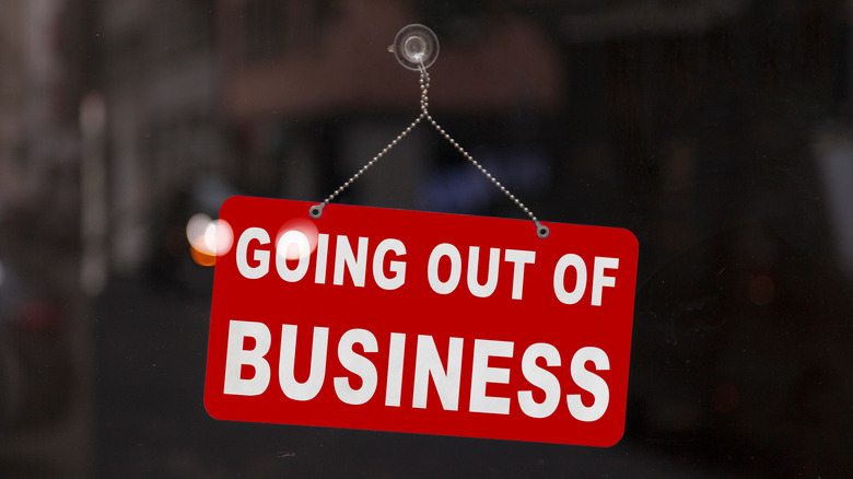 going out of business sign