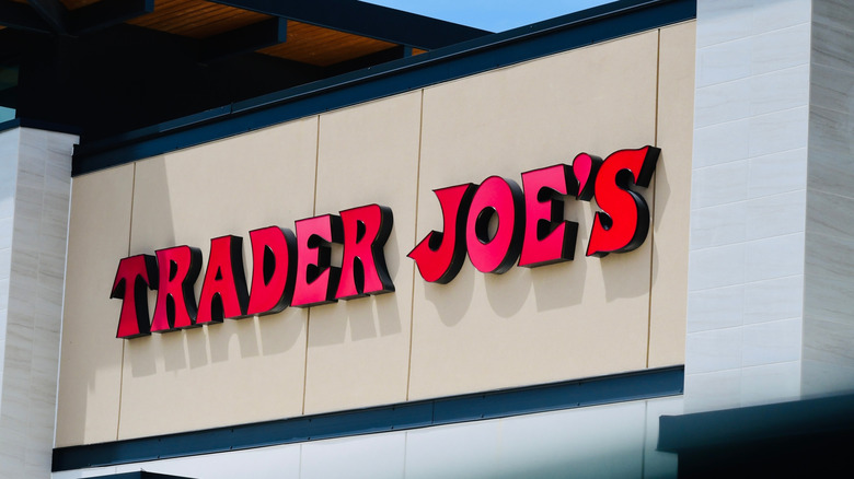 A Trader Joe's logo on the outside of a building