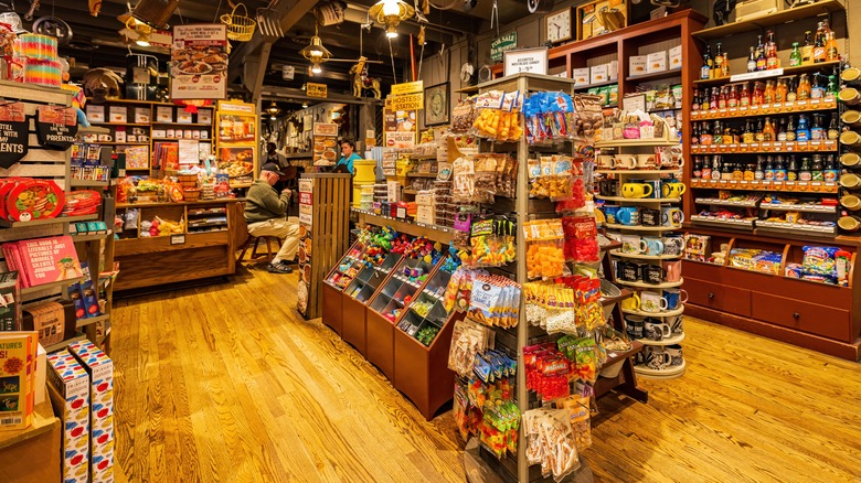 cracker barrel interior