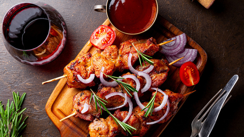 smoked pork kebabds with red wine