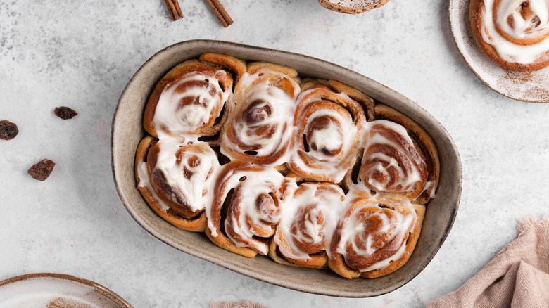 cinnamon rolls in baking dish