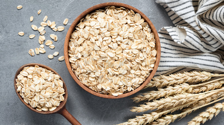 Raw oats in a bowl