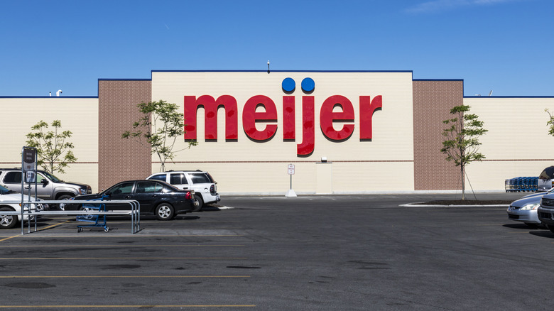 Meijer storefront and parking lot