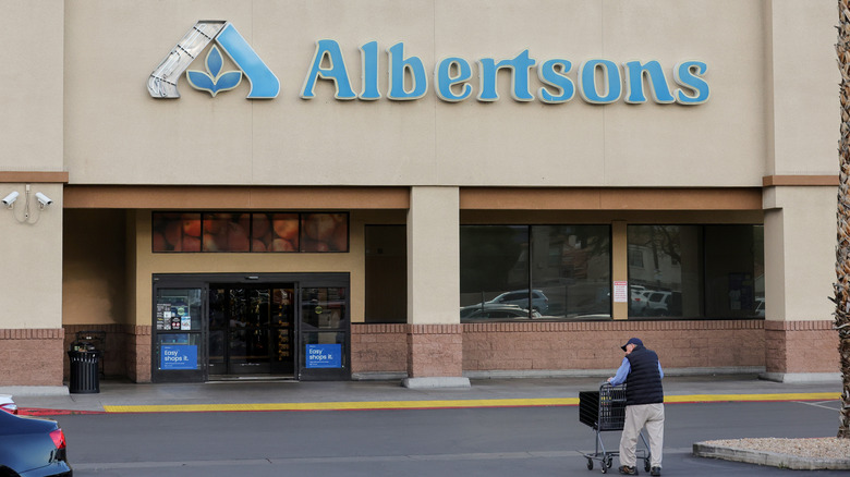 Albertsons storefront