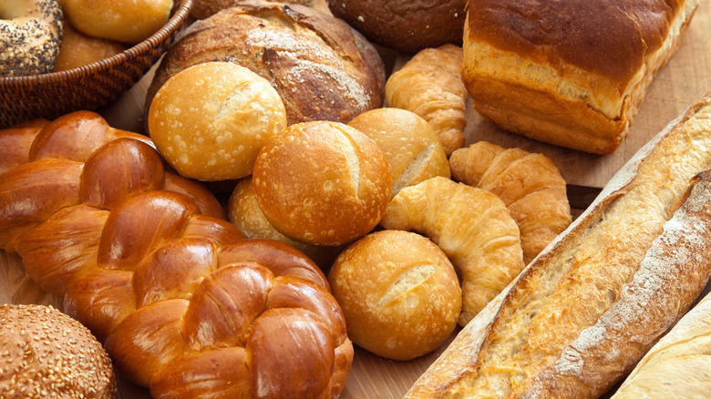 An assortment of baked buns and breads