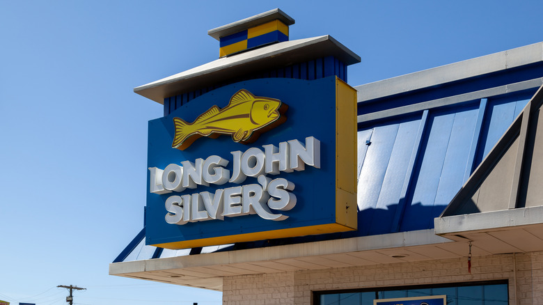 Close up of the signage for a Long John Silver's restaurant