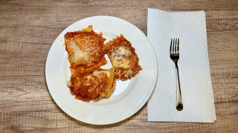 lasagna taste testing plate