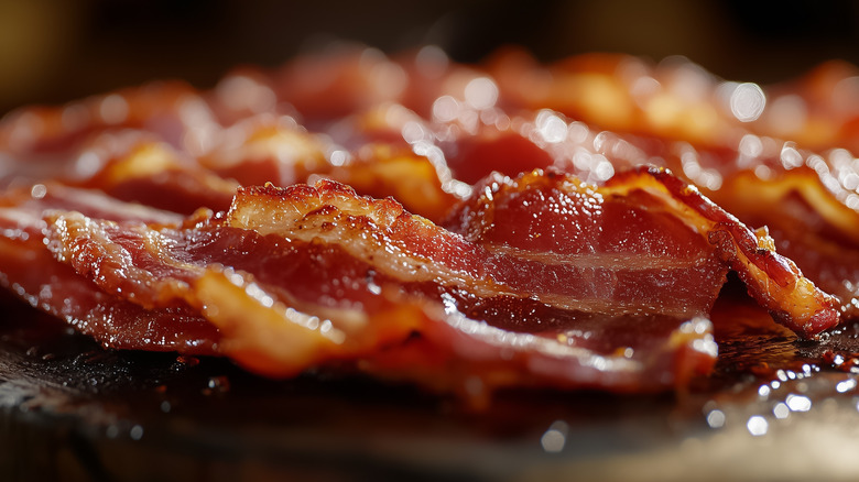 slices of crispy American bacon