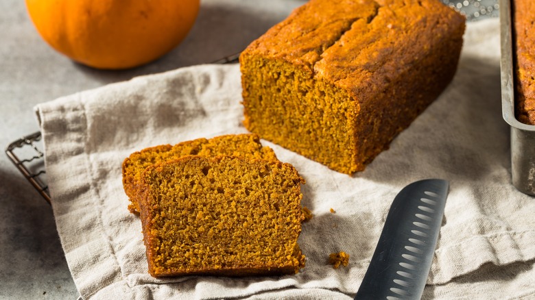 pumpkin bread slices from a loaf